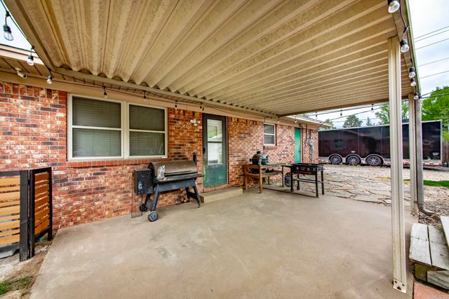 609 Lynnewood Drive, Jacksonville, AR 72076