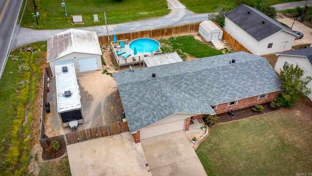 609 Lynnewood Drive, Jacksonville, AR 72076