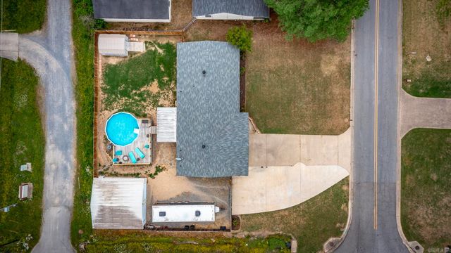 609 Lynnewood Drive, Jacksonville, AR 72076