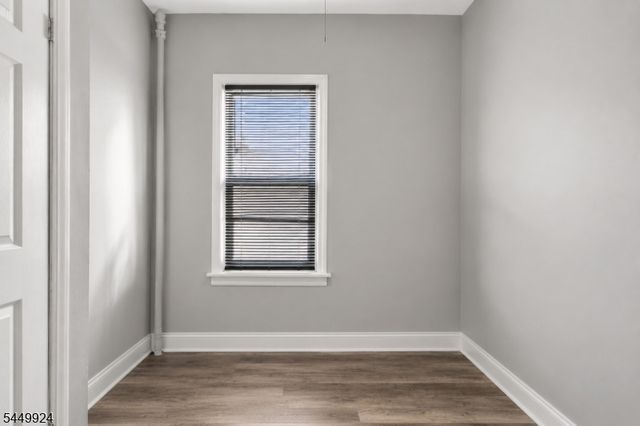 296 N Park St, East Orange City, NJ 07017