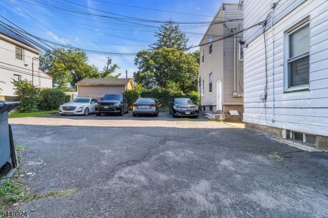 296 N Park St, East Orange City, NJ 07017