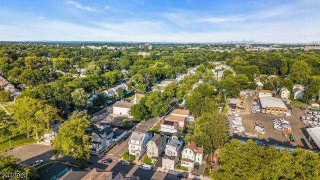 296 N Park St, East Orange City, NJ 07017
