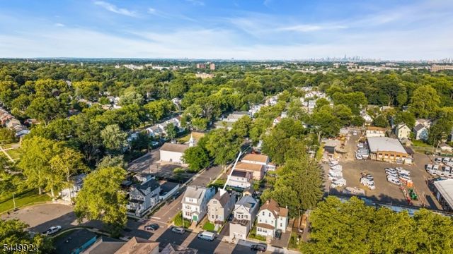 296 N Park St, East Orange City, NJ 07017