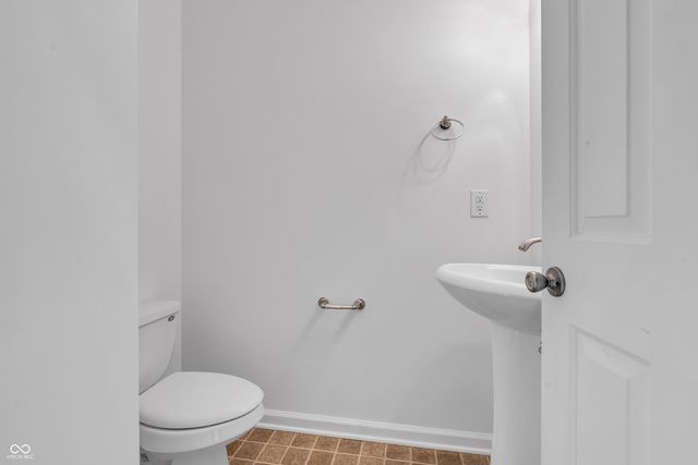 1635 N College Avenue 4, Indianapolis, IN 46202