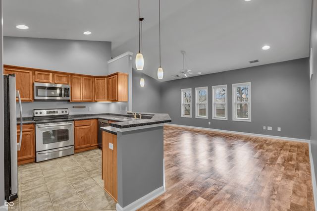 1635 N College Avenue 4, Indianapolis, IN 46202