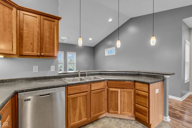 1635 N College Avenue 4, Indianapolis, IN 46202