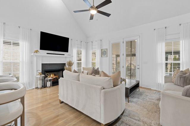 188 Karen Dr, Mount Juliet, TN 37122