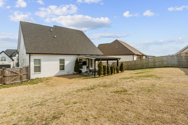 188 Karen Dr, Mount Juliet, TN 37122