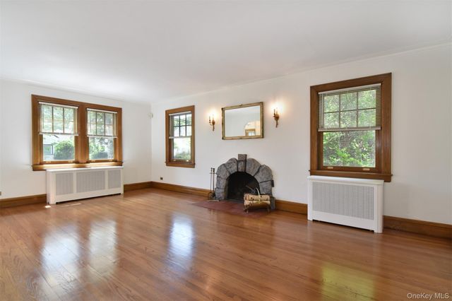 304 Crestwood Avenue, Tuckahoe, NY 10707