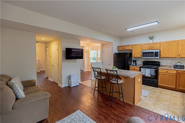 911 Sweet Tessa Dr, Ashland, VA 23005