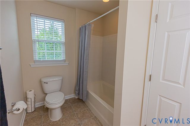 911 Sweet Tessa Dr, Ashland, VA 23005