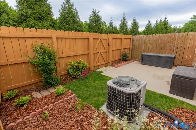 911 Sweet Tessa Dr, Ashland, VA 23005