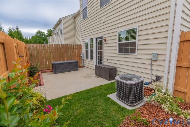 911 Sweet Tessa Dr, Ashland, VA 23005