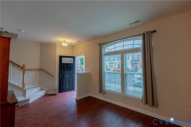 911 Sweet Tessa Dr, Ashland, VA 23005