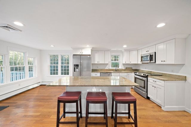 85 Grove St, Hanover, MA 02339