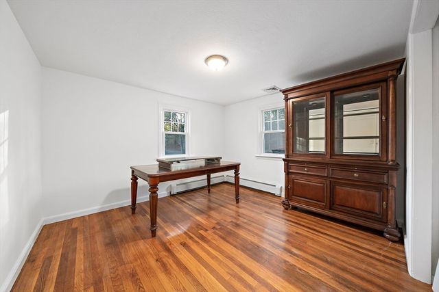 85 Grove St, Hanover, MA 02339