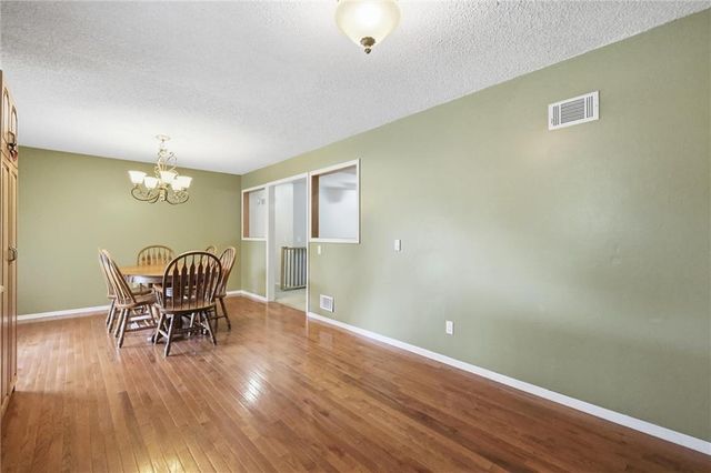 1207 S 104 Street, Edwardsville, KS 66111