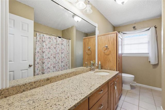 1207 S 104 Street, Edwardsville, KS 66111