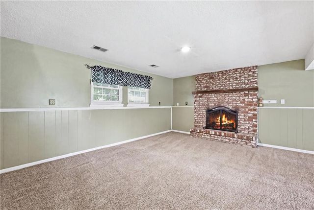 1207 S 104 Street, Edwardsville, KS 66111