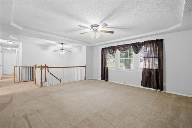 1207 S 104 Street, Edwardsville, KS 66111