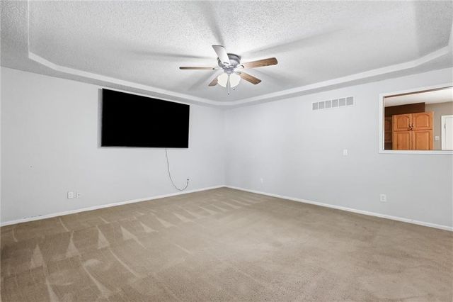 1207 S 104 Street, Edwardsville, KS 66111
