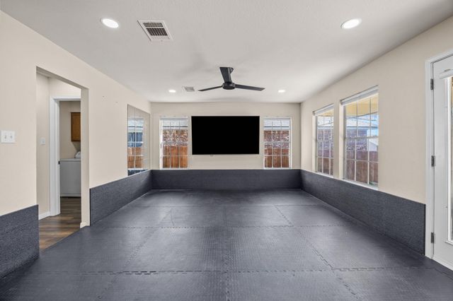 1619 Balmorhea LN, Round Rock, TX 78664