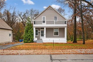 8811 North Avenue, St Louis, MO 63114