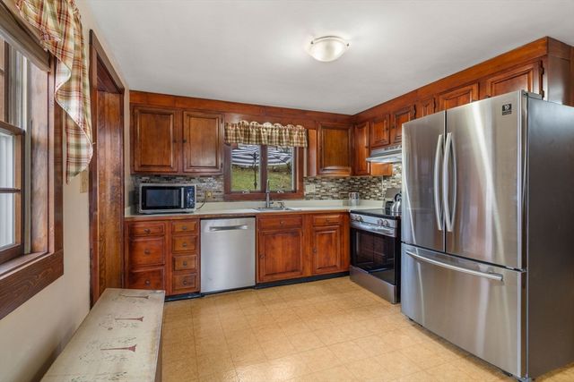 40 Colby Ave, Worcester, MA 01605