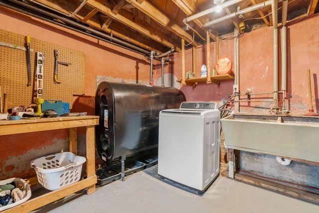 40 Colby Ave, Worcester, MA 01605