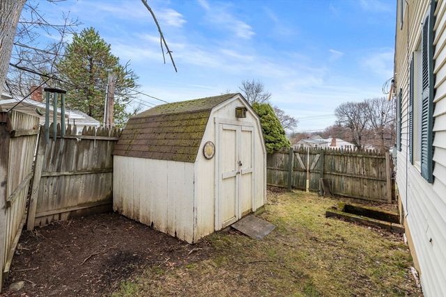 40 Colby Ave, Worcester, MA 01605