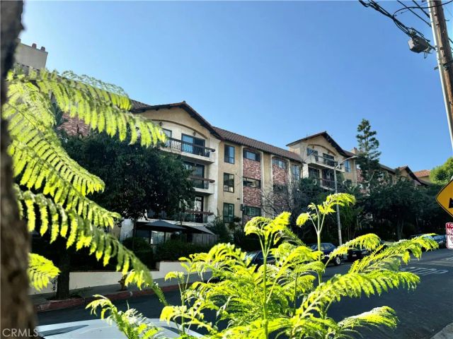 1735 Fuller 425, Los Angeles, CA 90046