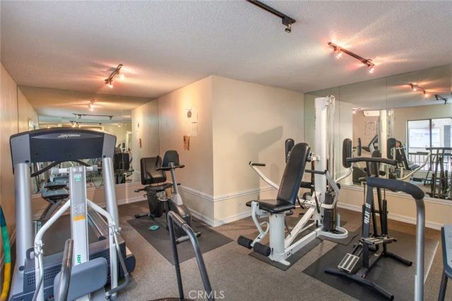 1735 Fuller 425, Los Angeles, CA 90046