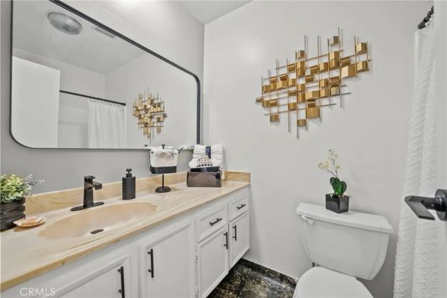 1735 Fuller 425, Los Angeles, CA 90046