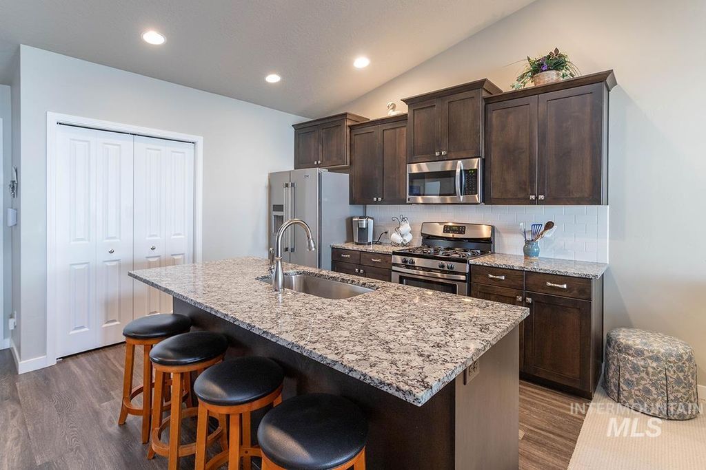 2260 E Ringneck St, Meridian, ID 83646 photo 3