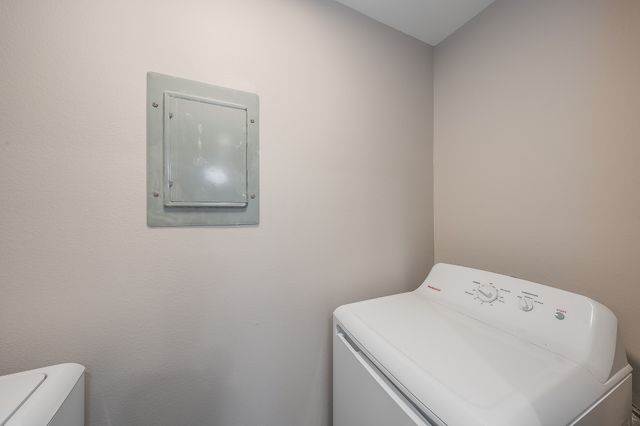 5662 Cedar Creek Drive, Benbrook, TX 76109