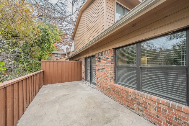 5662 Cedar Creek Drive, Benbrook, TX 76109