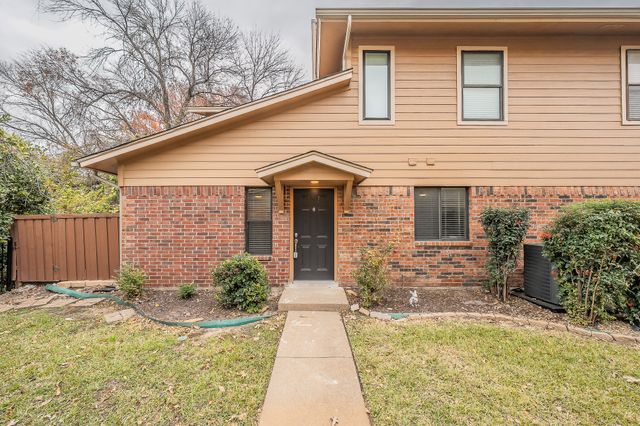 5662 Cedar Creek Drive, Benbrook, TX 76109