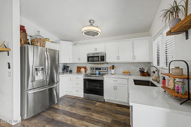 2145 E WILLIAMS Drive, Phoenix, AZ 85024
