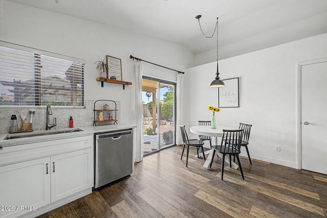 2145 E WILLIAMS Drive, Phoenix, AZ 85024