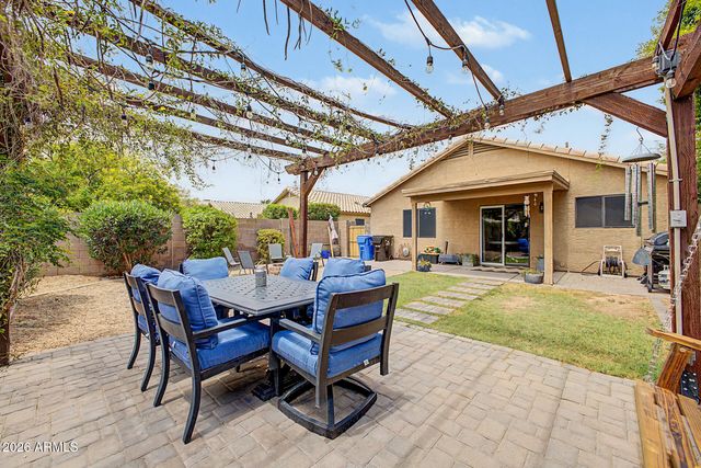2145 E WILLIAMS Drive, Phoenix, AZ 85024