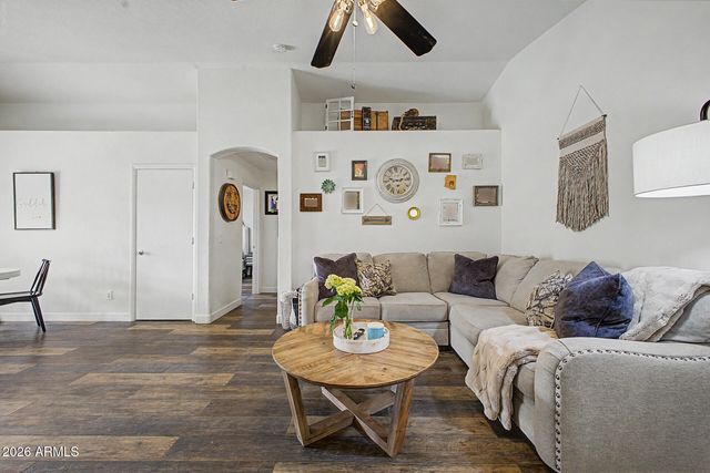 2145 E WILLIAMS Drive, Phoenix, AZ 85024