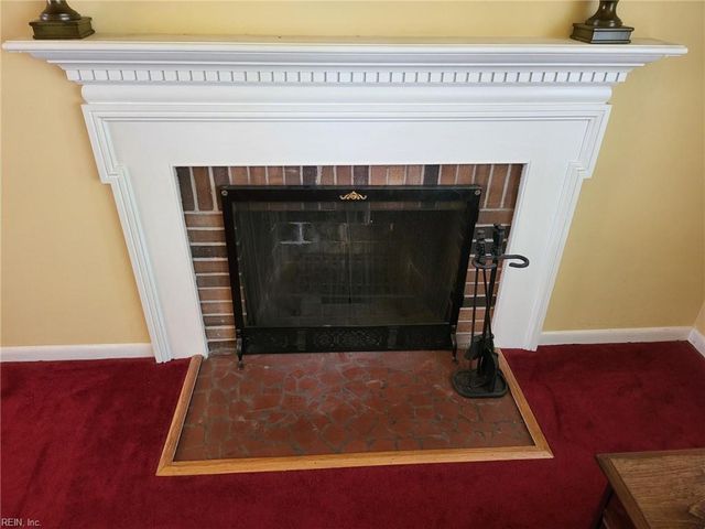 407 Shoreline DR, Hampton, VA 23669