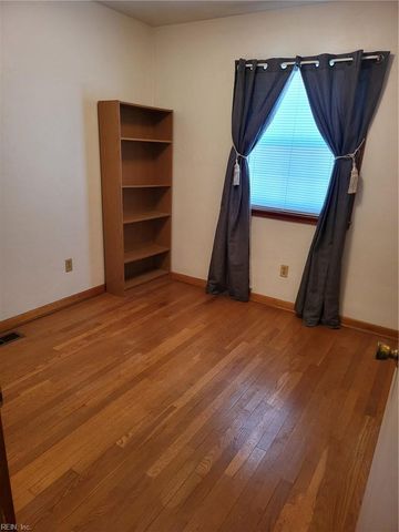 407 Shoreline DR, Hampton, VA 23669