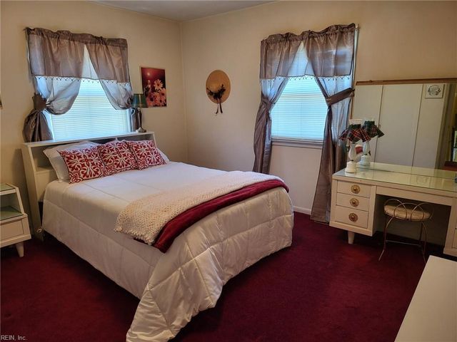 407 Shoreline DR, Hampton, VA 23669