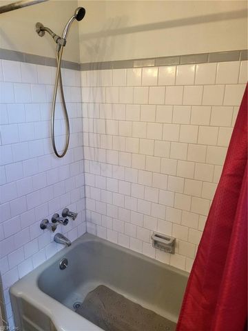 407 Shoreline DR, Hampton, VA 23669