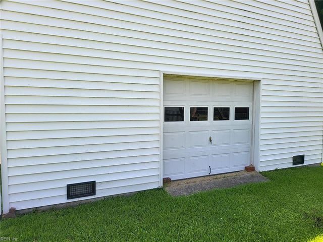407 Shoreline DR, Hampton, VA 23669