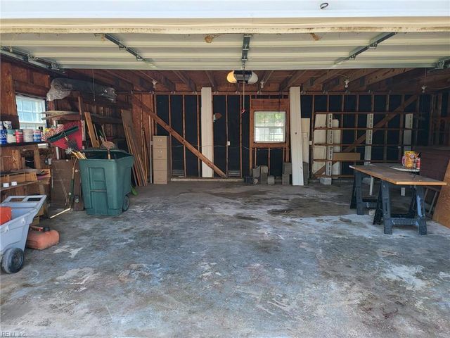 407 Shoreline DR, Hampton, VA 23669