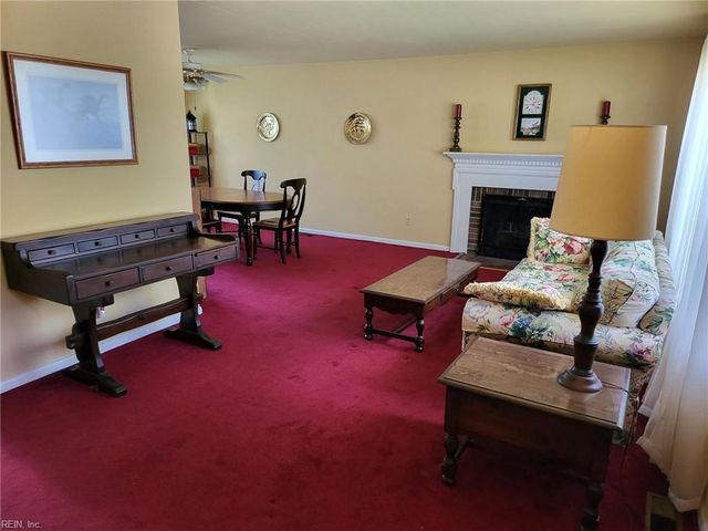 407 Shoreline DR, Hampton, VA 23669