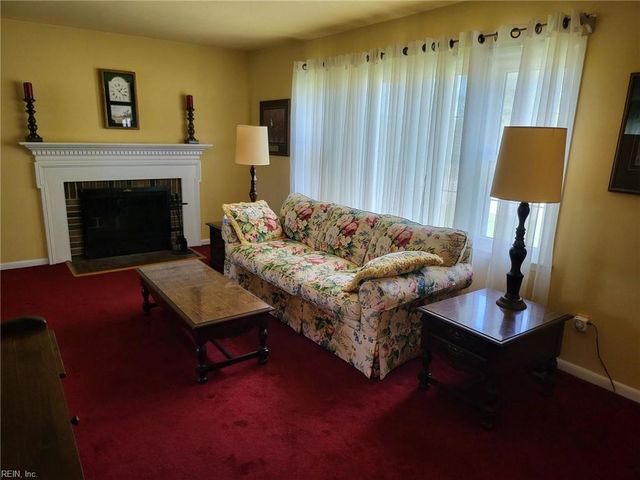 407 Shoreline DR, Hampton, VA 23669