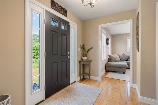 73 Franklin St, Halifax, MA 02338